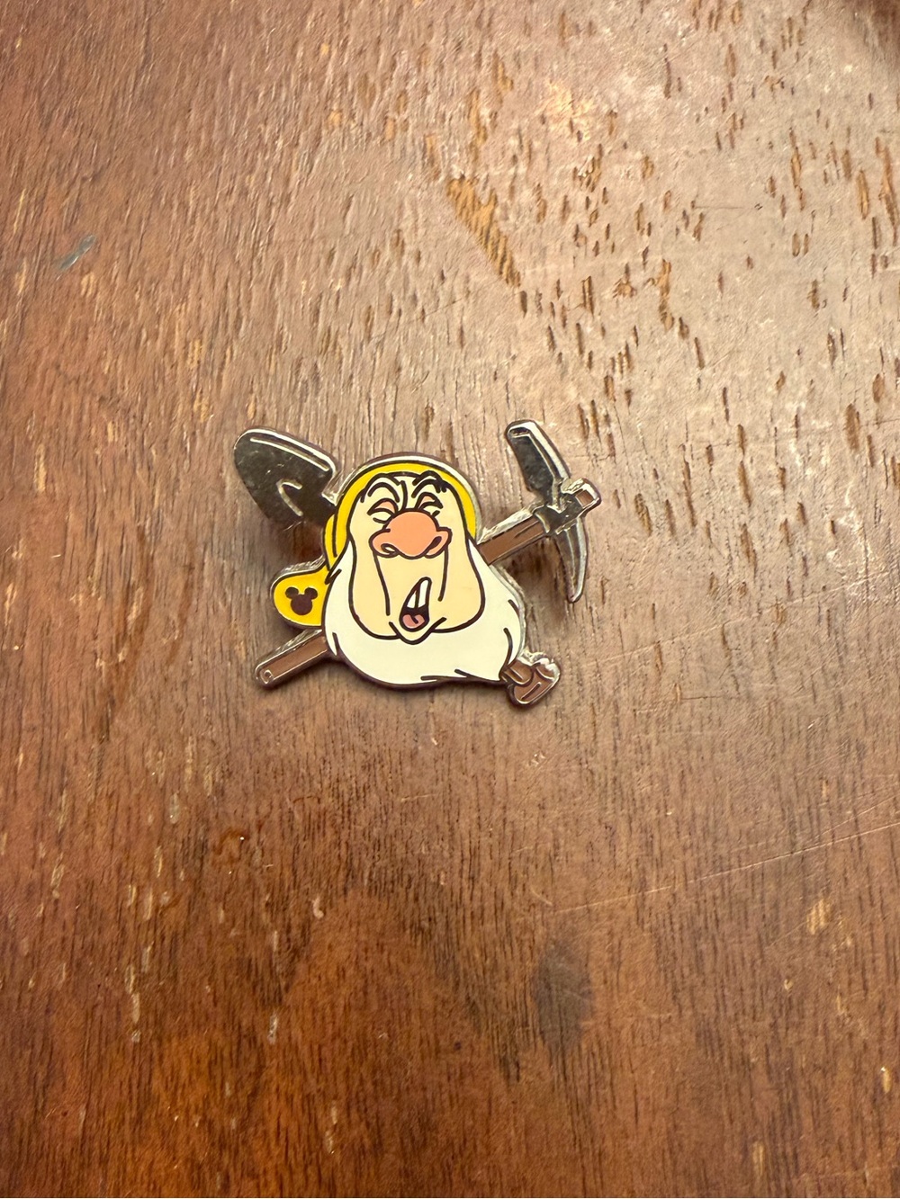 Disney Enamel Sneezy Dwarf pin in Yellow, White and Pink